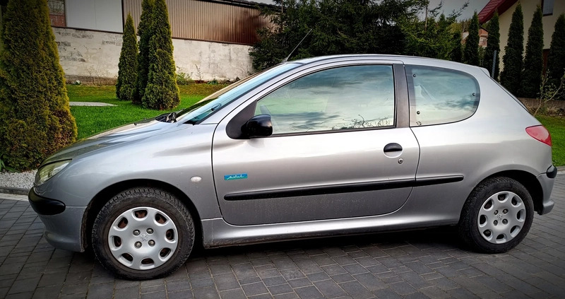 Peugeot 206 cena 7600 przebieg: 71000, rok produkcji 2004 z Limanowa małe 46